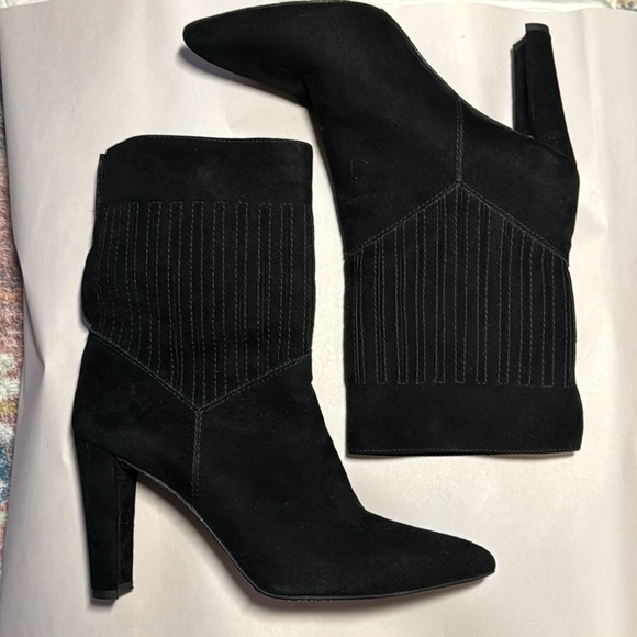 Stuart Weitzman black suede leather ankle boots / booties stitch detail pull on - Picture 3 of 15